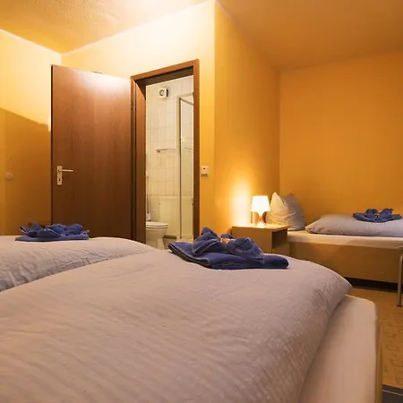 Gasthof Rangau بيت ضيافة 3*